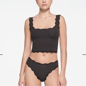 SKIMS NWT Fits Every Body Black Lace Trim Tank Top Size XL Dainty Soft Stretch